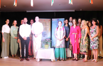 India Knowledge Series 8.: A jóga jelentősége Magyarországon; Előadó: Képes Andrea (Ranginí Déví Dászí), jógaoktató, Bhaktivedanta Hittudományi Főiskola  A beszélgetést vezeti: Dr. Rátkai Gergő, rektor, Bhaktivedanta Hittudományi Főiskola