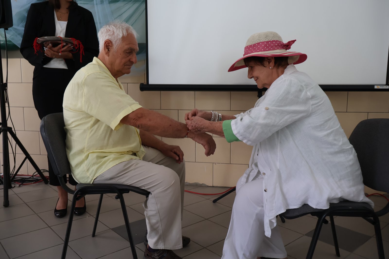 The First Amrita Day in Zebegény .The Embassy of India was delighted to join the Municipality of Zebegény and the Szabad Part Association in celebrating the first Amrita Day.