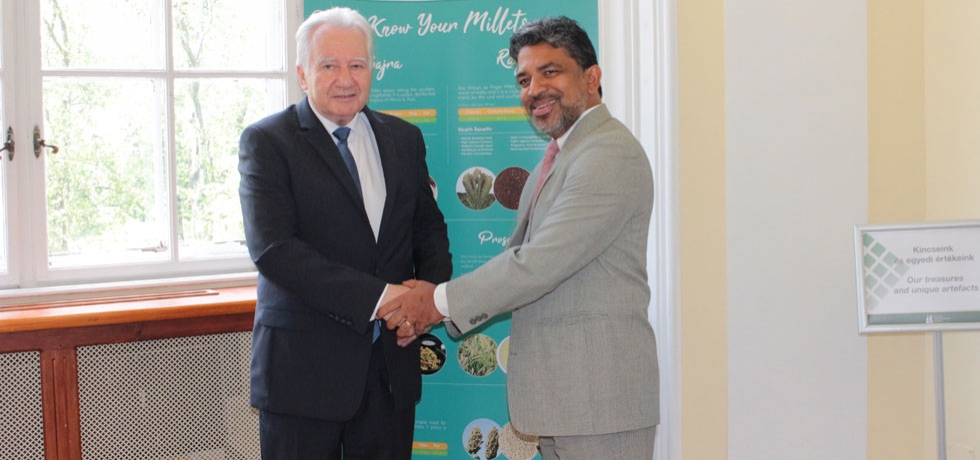 Greeting Deputy Speaker Mr. Istvan Jakab at the International Year of Millets 2023 Exhibition